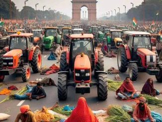 Feature indian farmers at india gate in delhi
