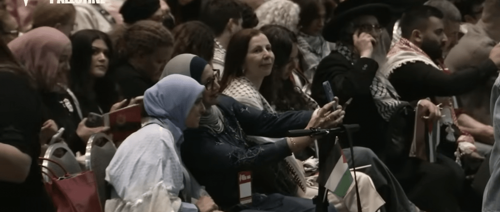 Audience pan muslims and jews united