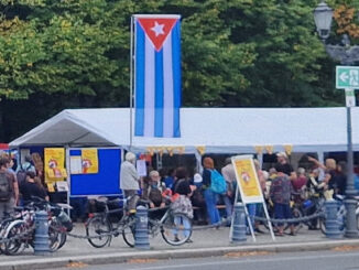 SoliBerlinVigilforCuba2a