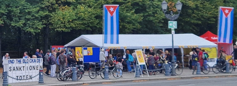 SoliBerlinVigilforCuba2a