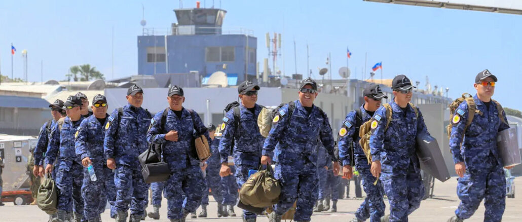 2025 02 04 Salvadoran forces arriving in Haiti at airport Photo Dieugo Andre The Haitian Times